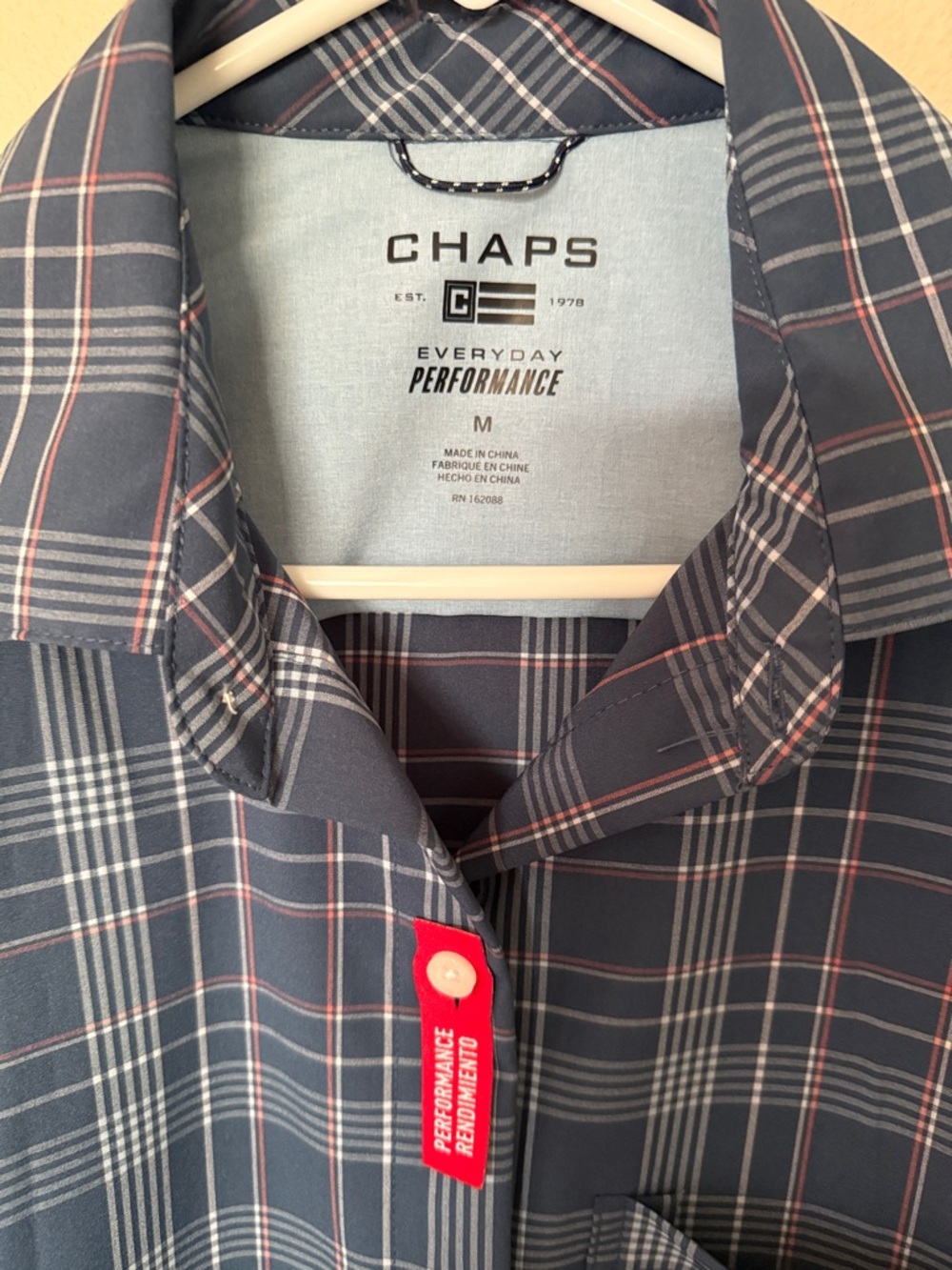 Chaps Everyday Performance button down, Size Medium - Picture 3 of 8